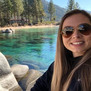 Meet your Posher, Elysia